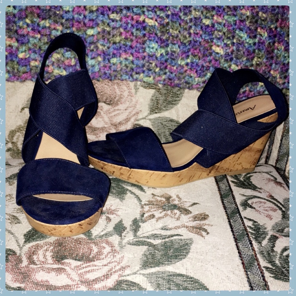 American Eagle Sandals
